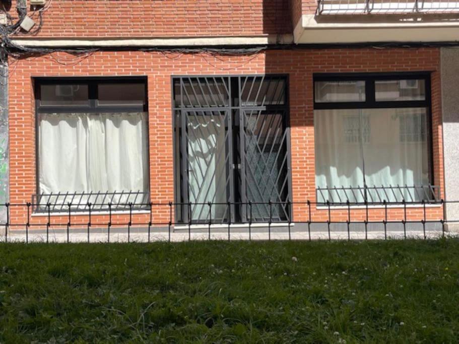Nuevo Y Confortable Apartamento En Vista Alegre Madrid Exterior photo